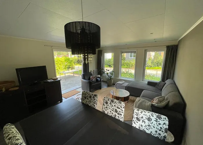 Forest Family 6 Persoons Op 5 Sterren Park * بيكبيرخين